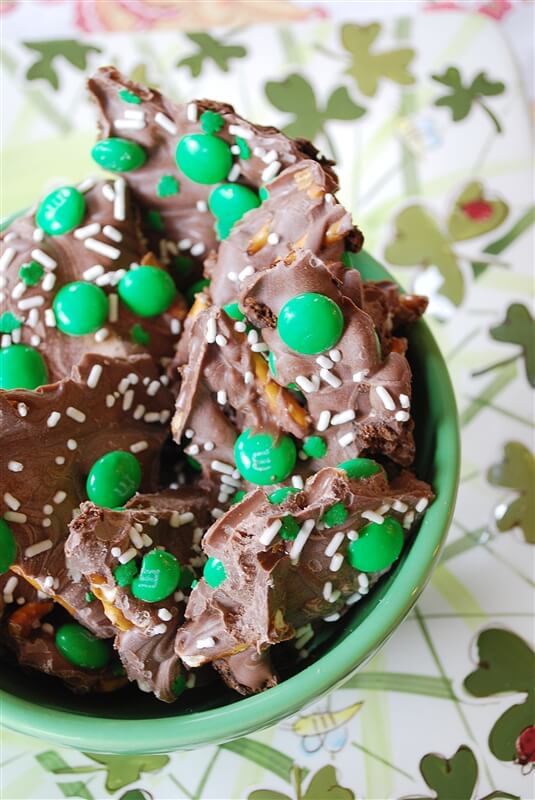 Lucky Leprechaun Cookie Bark from Your Home Based Mom