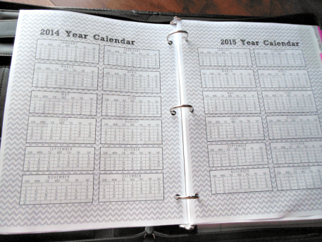 A 2014 Blogger's Planner { FREE Printable } // Budget Girl --- Features include: a contacts/ affiliates page, a blog tracker to track monthly numbers, preview of the next month in the bottom corner, spaces for sketching ideas you can't articulate, FULL pages for brainstorming & notes, a page to write down usernames & passwords for social media accounts, two-year previews, monthly AND weekly views. Click to get yours!