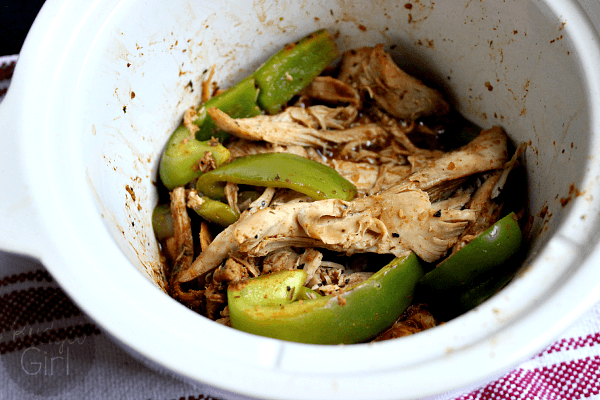 Crock Pot Chicken Fajitas // Budget Girl --- Another freezer meal in a crock pot! It's getting way too hot for stove top and oven cooking, so why not make this in the crock pot? It's delicious, easy, and you won't sweat all over it. :P #fajitas #freezermeal #crockpot #slowcooker #chicken