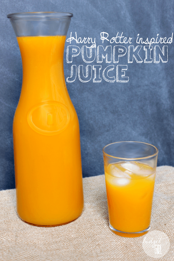 Pumpkin Juice --- Inspired by Harry Potter. This juice is wonderful chilled and tastes like fall. || via diybudgetgirl.com #pumpkin #juice #13daysofpumpkin #fall #harrypotter #harry #potter #autumn #beverages #drinks #recipes
