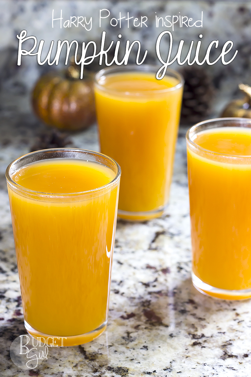 Pumpkin Juice --- Inspired by Harry Potter. This juice is wonderful chilled and tastes like fall. || via diybudgetgirl.com #pumpkin #juice #13daysofpumpkin #fall #harrypotter #harry #potter #autumn #beverages #drinks #recipes