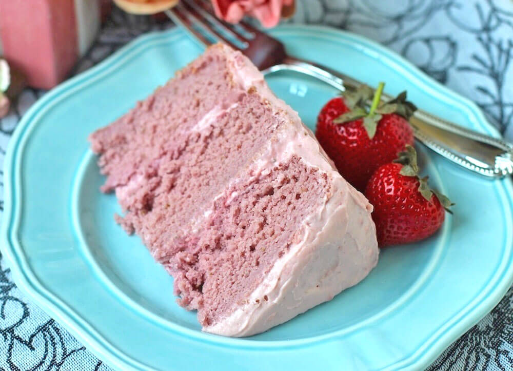 Healthy Strawberry Cake from Desserts with Benefits
