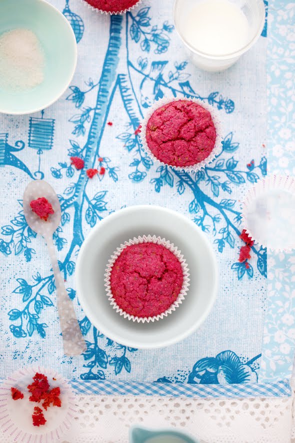 Beet and Poppy Seed Muffins from Cannelle et Vanille
