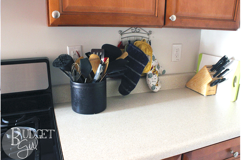 Easy Kitchen Organization --- A few quick and cheap changes make such a huge difference in how I feel cooking in my kitchen! || diybudgetgirl.com #kitchen #organization #ikea #easy