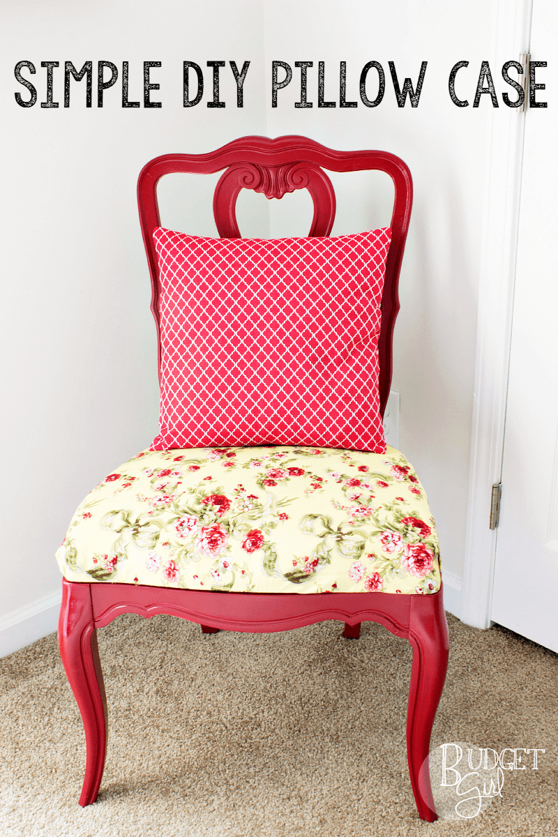 Simple DIY Pillow Case --- Use this pillow cover tutorial to make your own DIY pillow case. It's a cheap way to add more color to a room. Use old pillows and get the designer look for a thrifted price. || via diybudgetgirl.com #pillows #covers #cases #sewing #diy #tutoriall