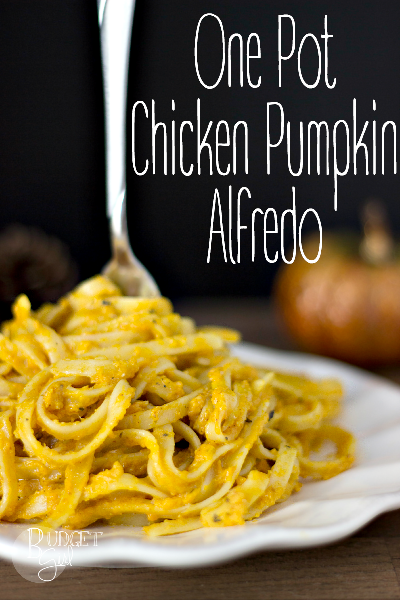 One Pot Chicken Pumpkin Alfredo is an savory fall recipe that requires very little effort. 