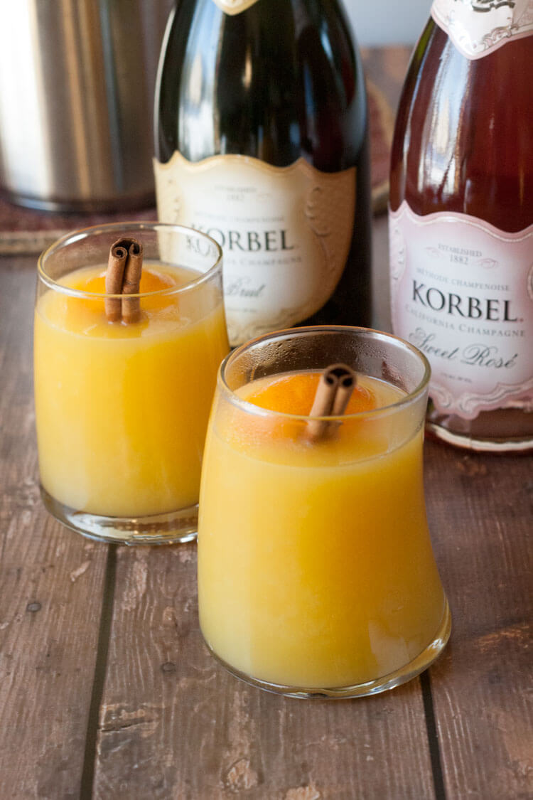 Mimosa Cocktail -- Warm weather is here and it's time to ring it in with some of the blogosphere's best refreshing spring cocktails!