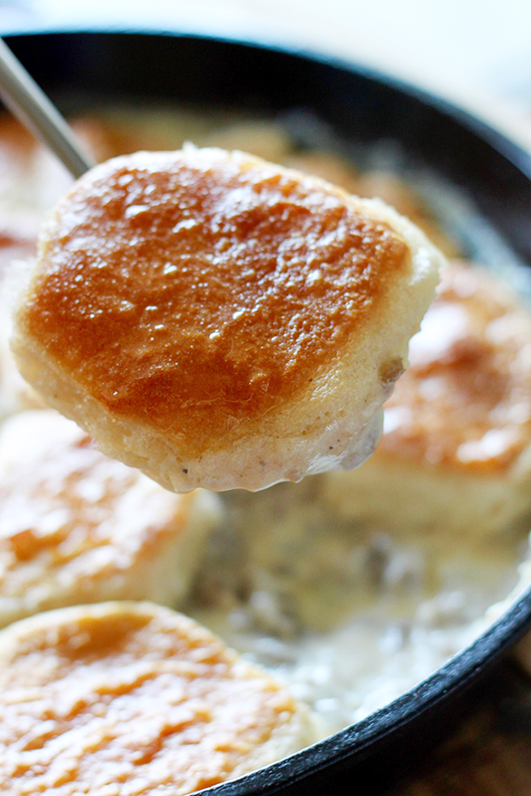 One-Pot-Biscuits-and-Gravy-5