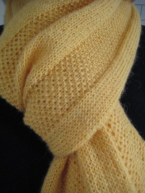 golden-window-pane-scarf